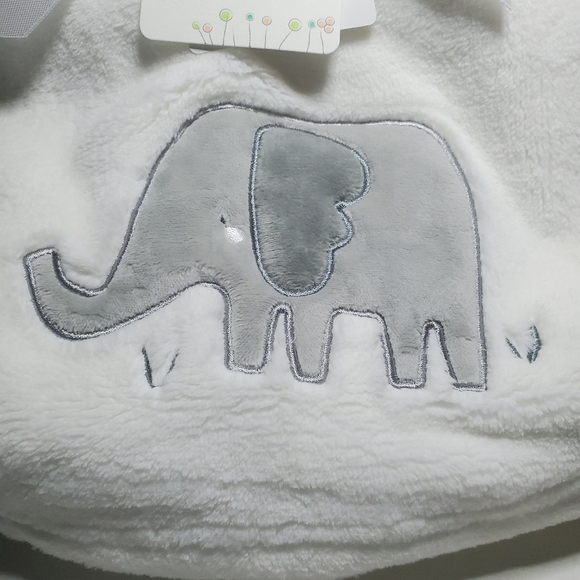 Brand New Starting Out Baby Blanket with Elephant - Picture 7 of 8